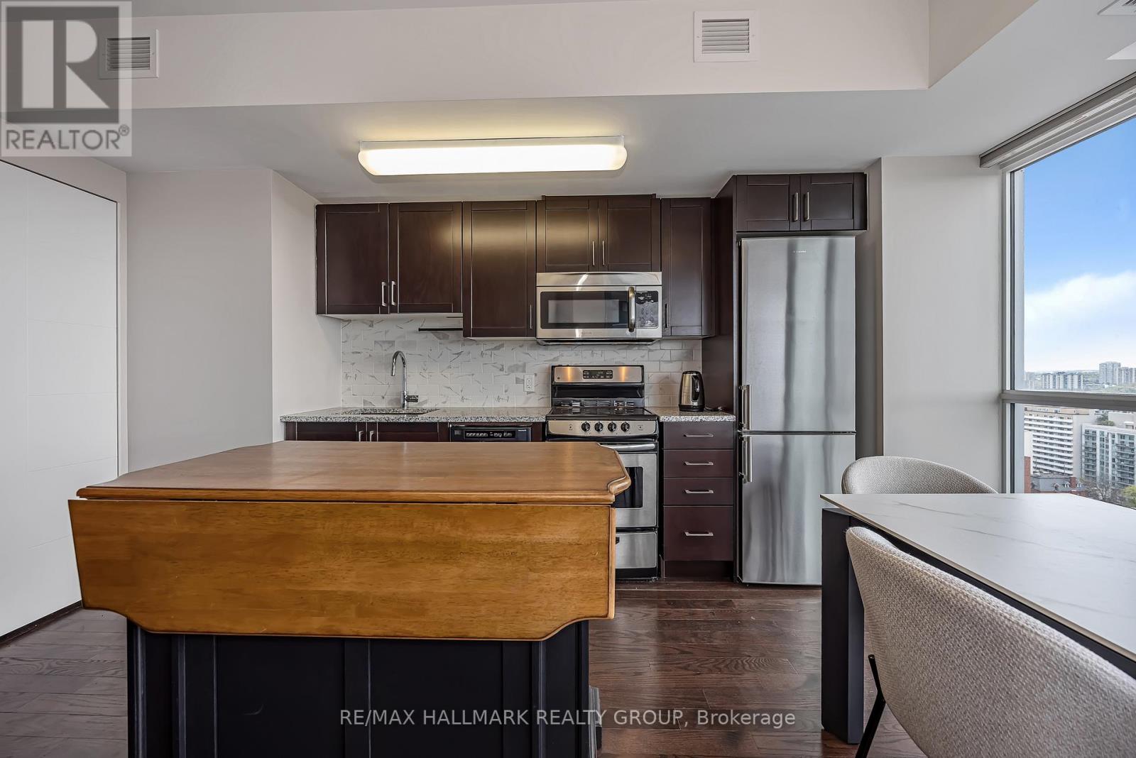 #1905 40 NEPEAN STREET - 16