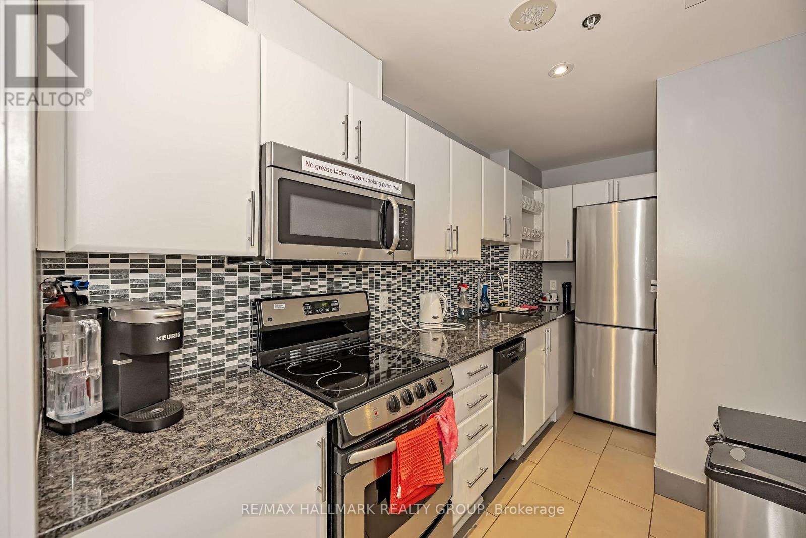 #1905 40 NEPEAN STREET - 30