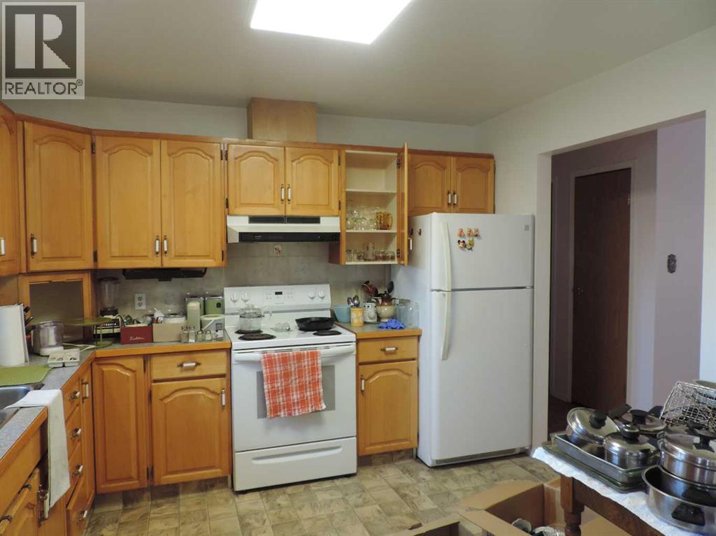 4625 53 st - photo 5