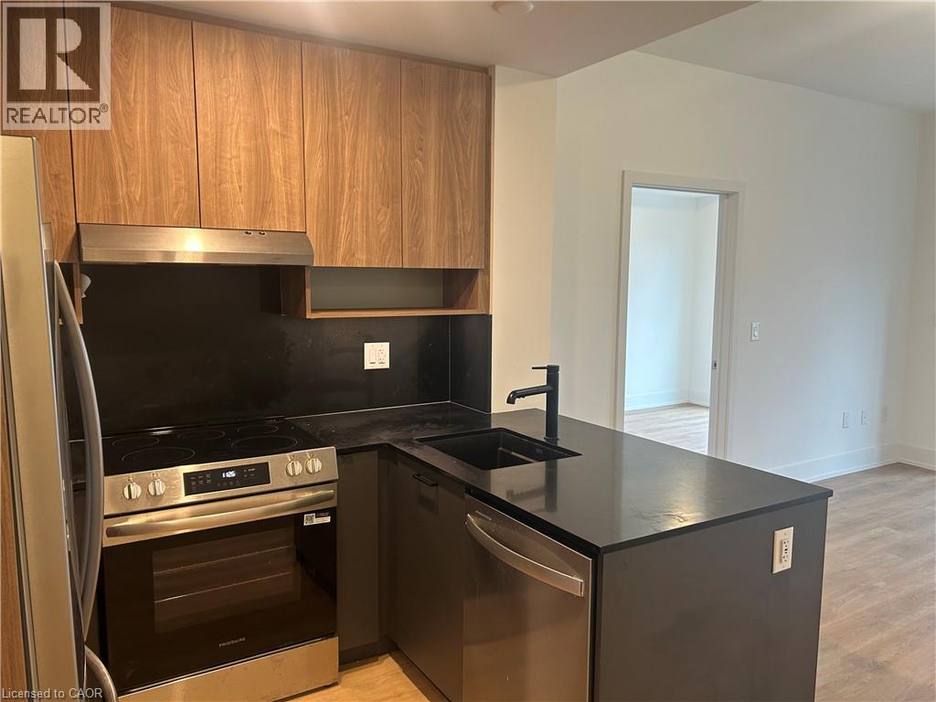 206 KING Street W Unit# 501, Hamilton, Ontario, L8P1A5 — Photo 3