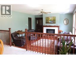 Foyer - 211 Pipestone Avenue, Wawota, SK S0G5A0 Photo 10