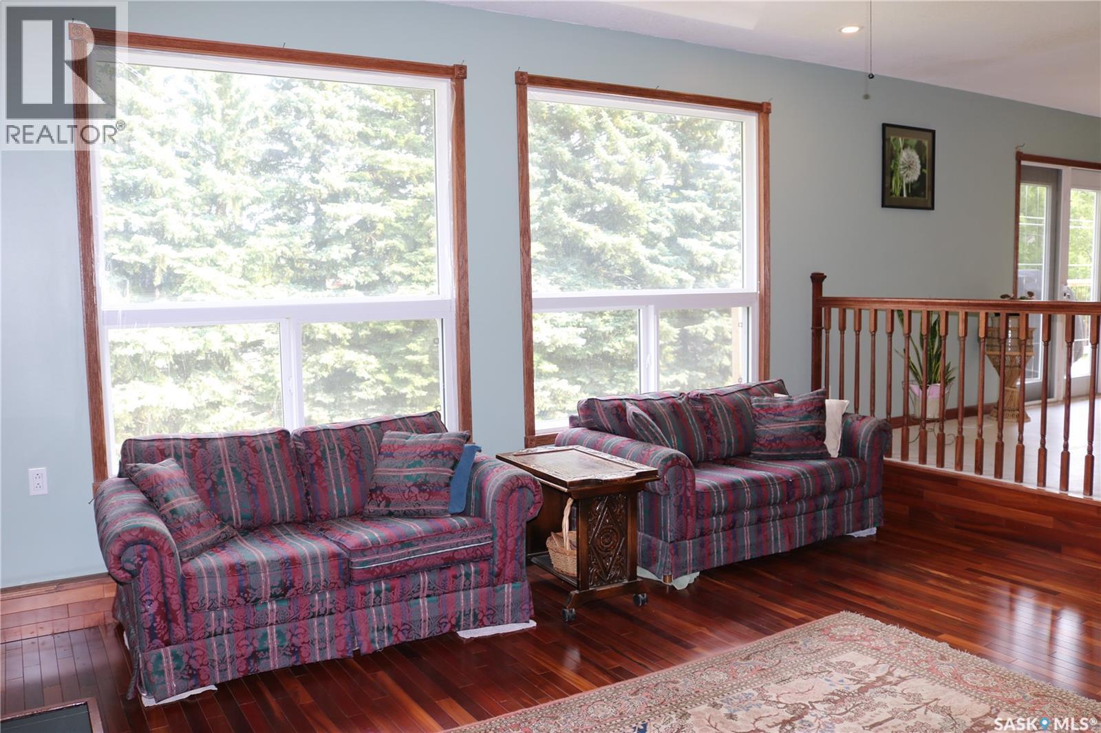 211 Pipestone AVENUE - 14