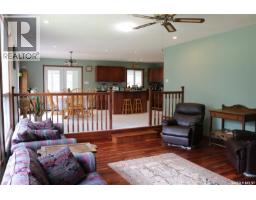 Family room - 211 Pipestone Avenue, Wawota, SK S0G5A0 Photo 12
