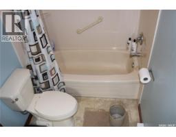 211 Pipestone Avenue, Wawota, SK S0G5A0 Photo 27