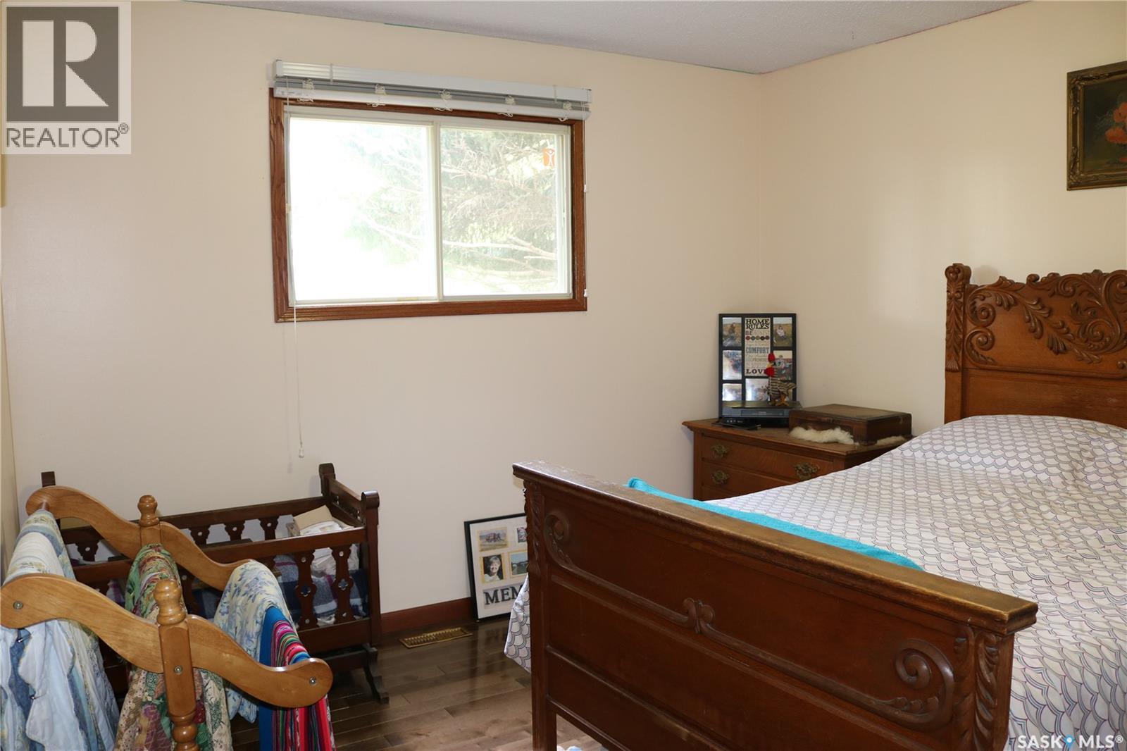 211 Pipestone AVENUE - 31