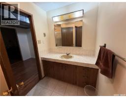 211 Pipestone Avenue, Wawota, SK S0G5A0 Photo 47