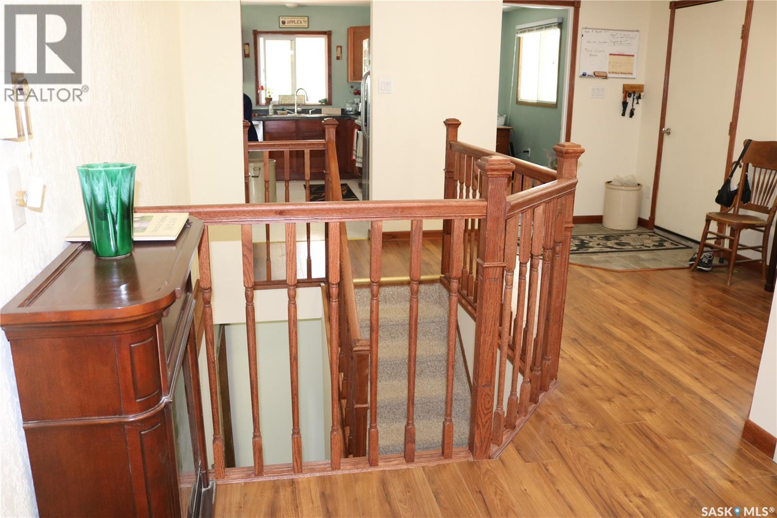 211 Pipestone AVENUE - 20