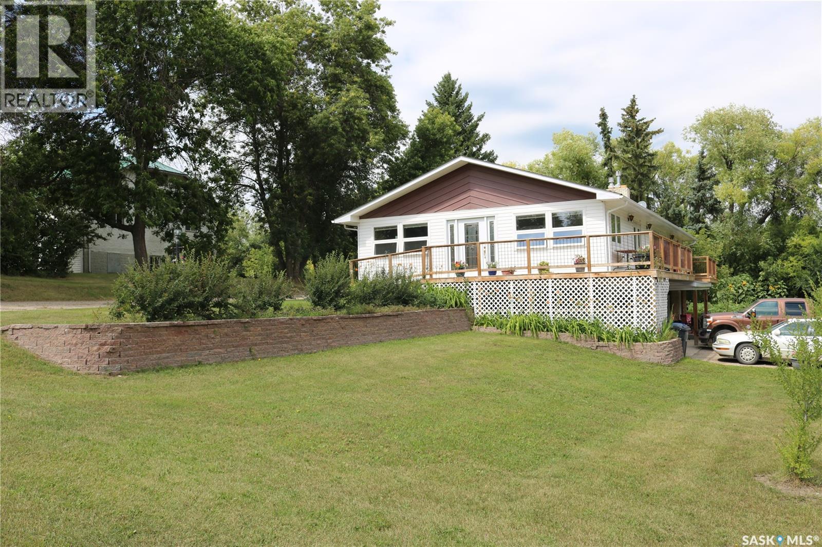 211 Pipestone AVENUE - 68