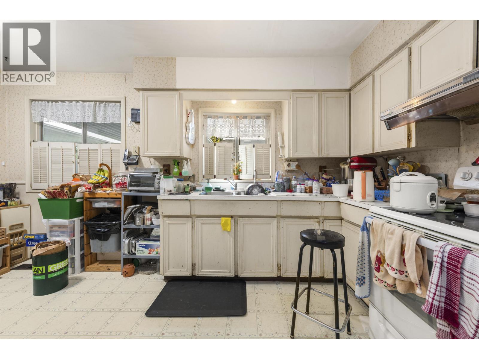 4 Bed, 2 Bath House for Sale in Richmond – 11620 WILLIAMS ROAD, Richmond - Image 14