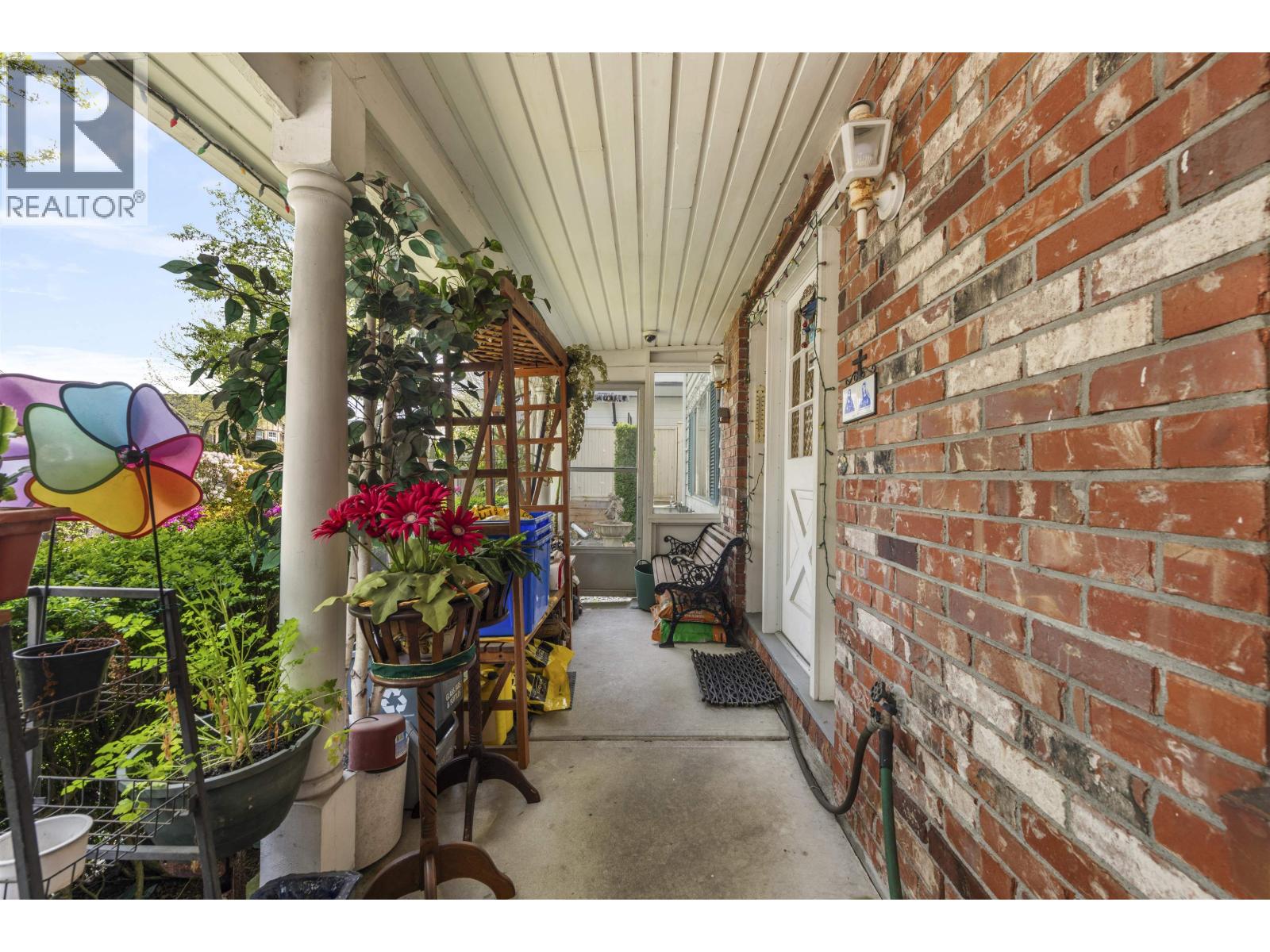 4 Bed, 2 Bath House for Sale in Richmond – 11620 WILLIAMS ROAD, Richmond - Image 8