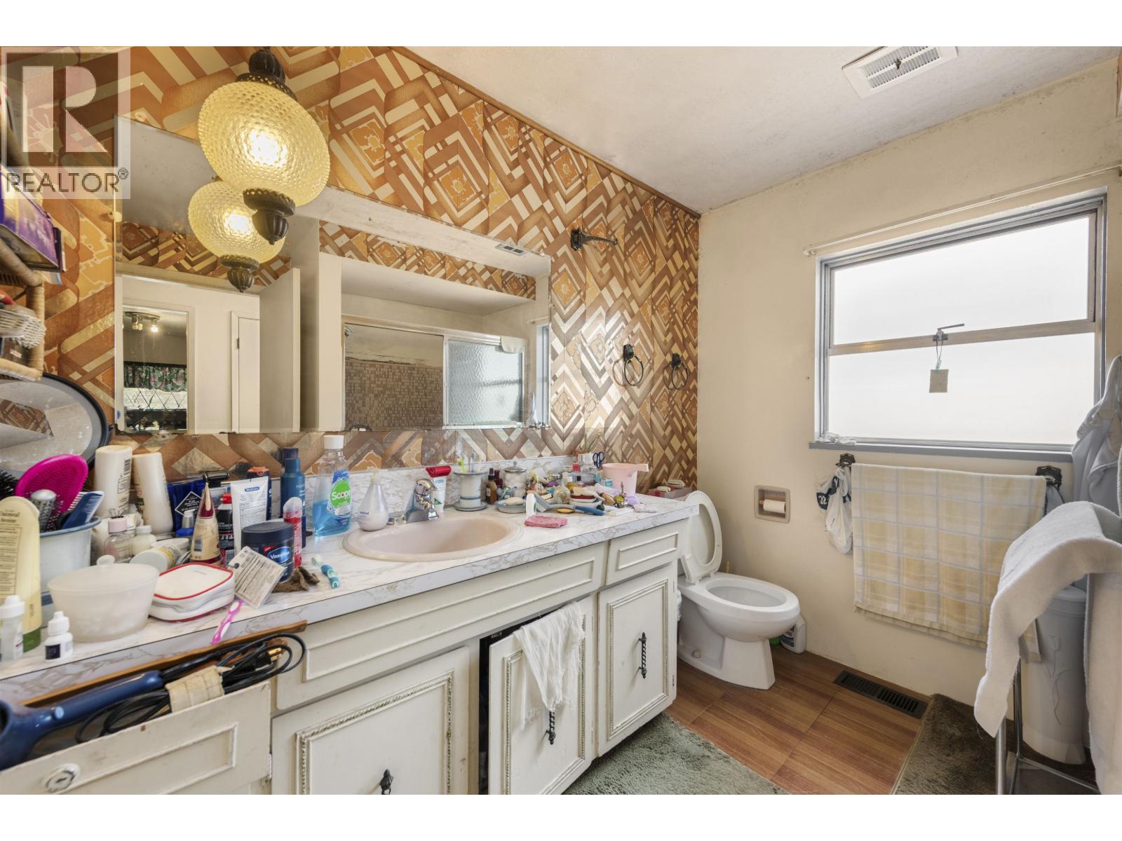 4 Bed, 2 Bath House for Sale in Richmond – 11620 WILLIAMS ROAD, Richmond - Image 24