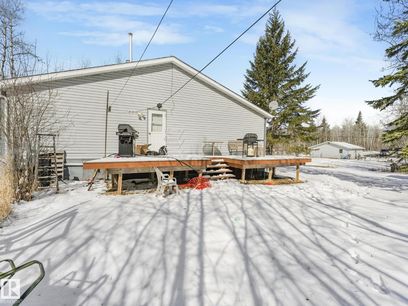 #17 2120 TWP ROAD 565 - 9
