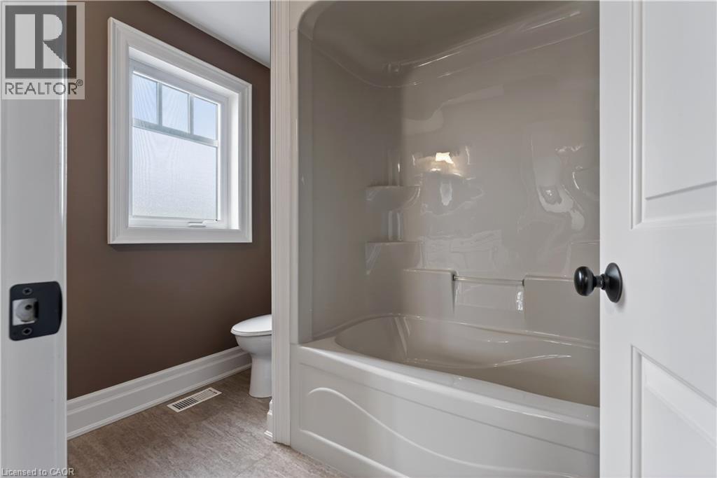 22A JOHN Street, St. Catharines, Ontario, L2N4P1 — Photo 6