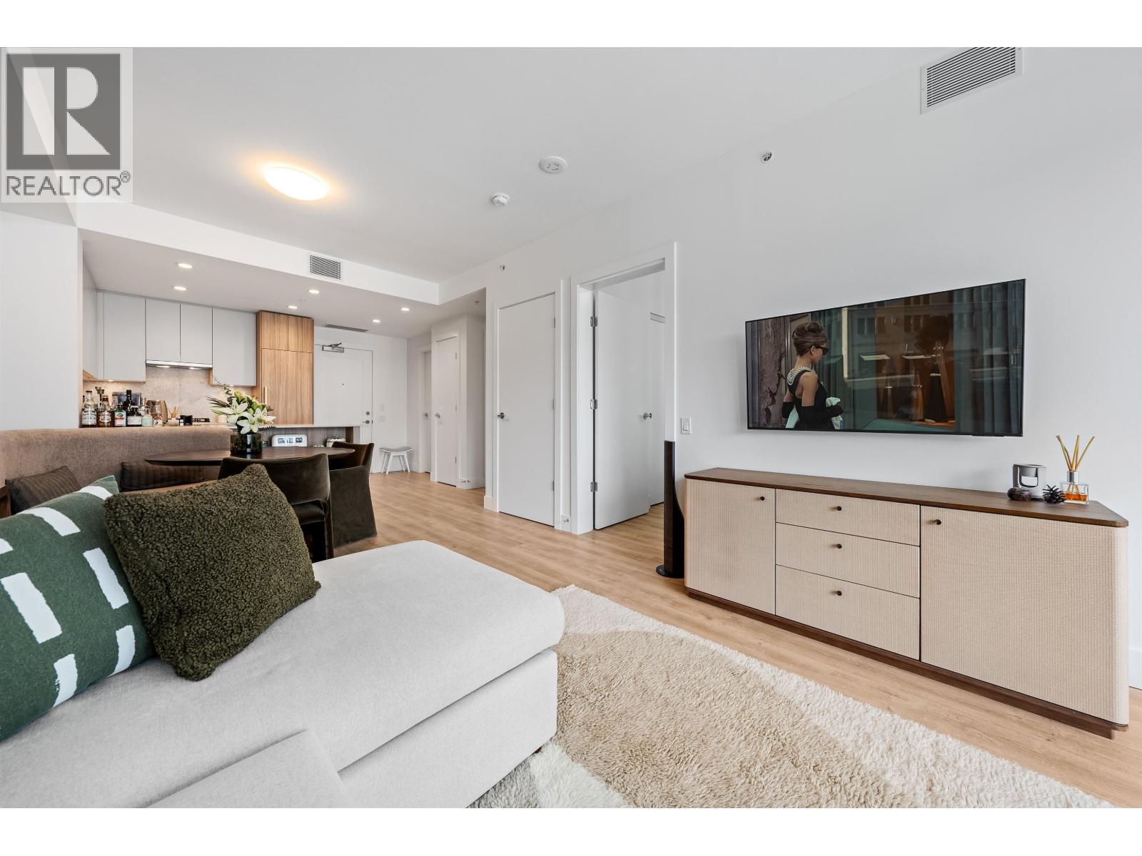 505 2385 EMERY COURT, North Vancouver