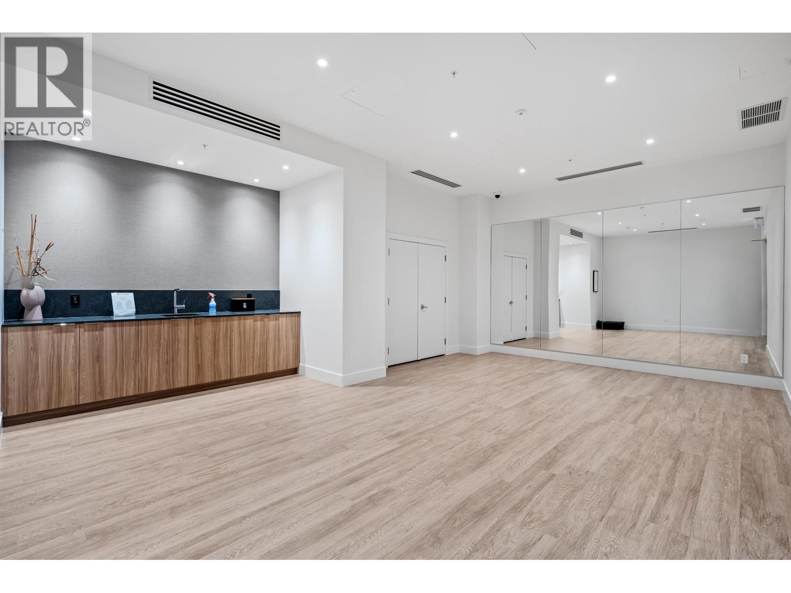 505 2385 EMERY COURT, North Vancouver