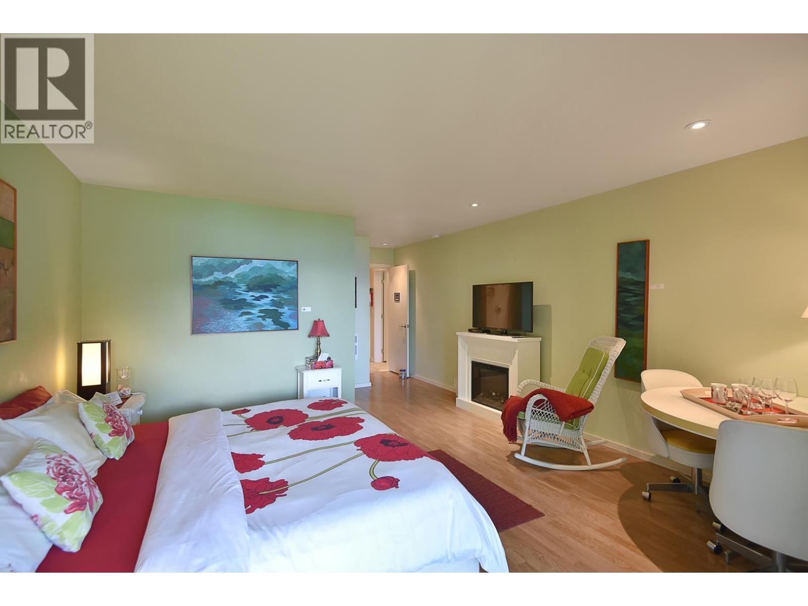5870 SKOOKUMCHUK ROAD, Sechelt