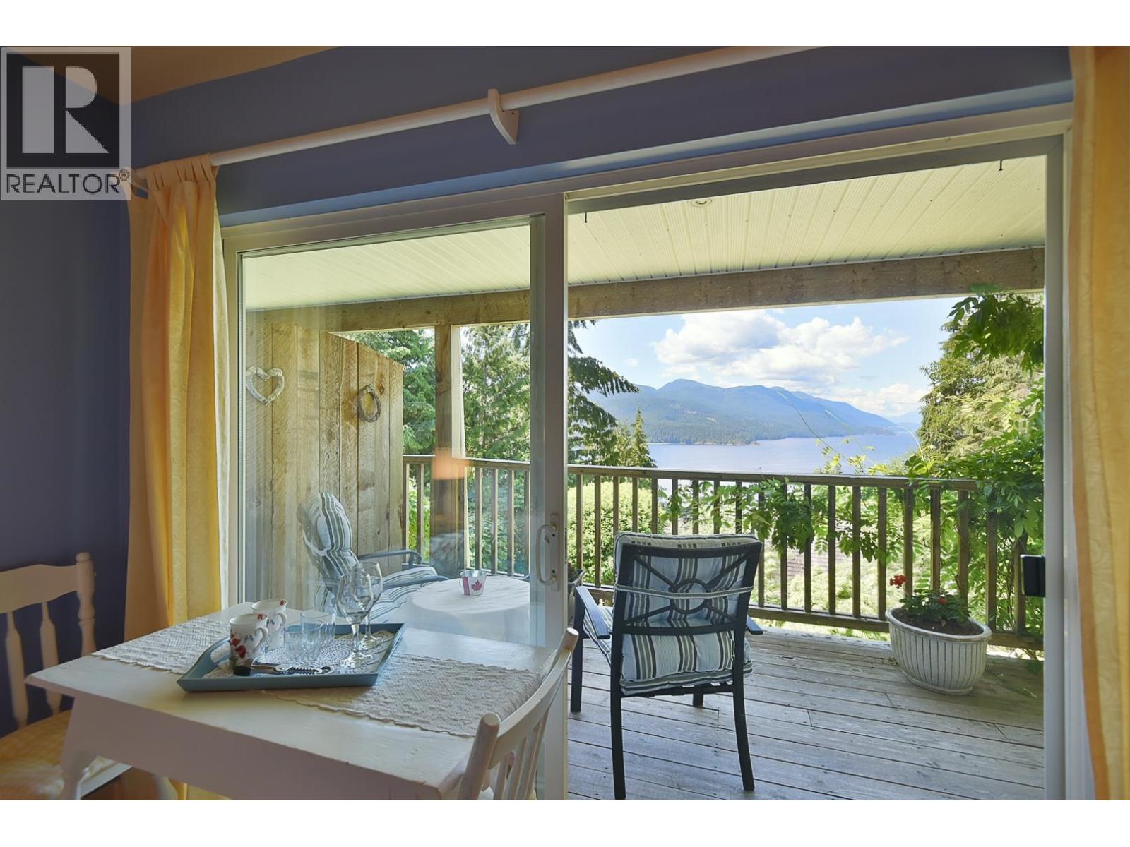 5870 SKOOKUMCHUK ROAD, Sechelt