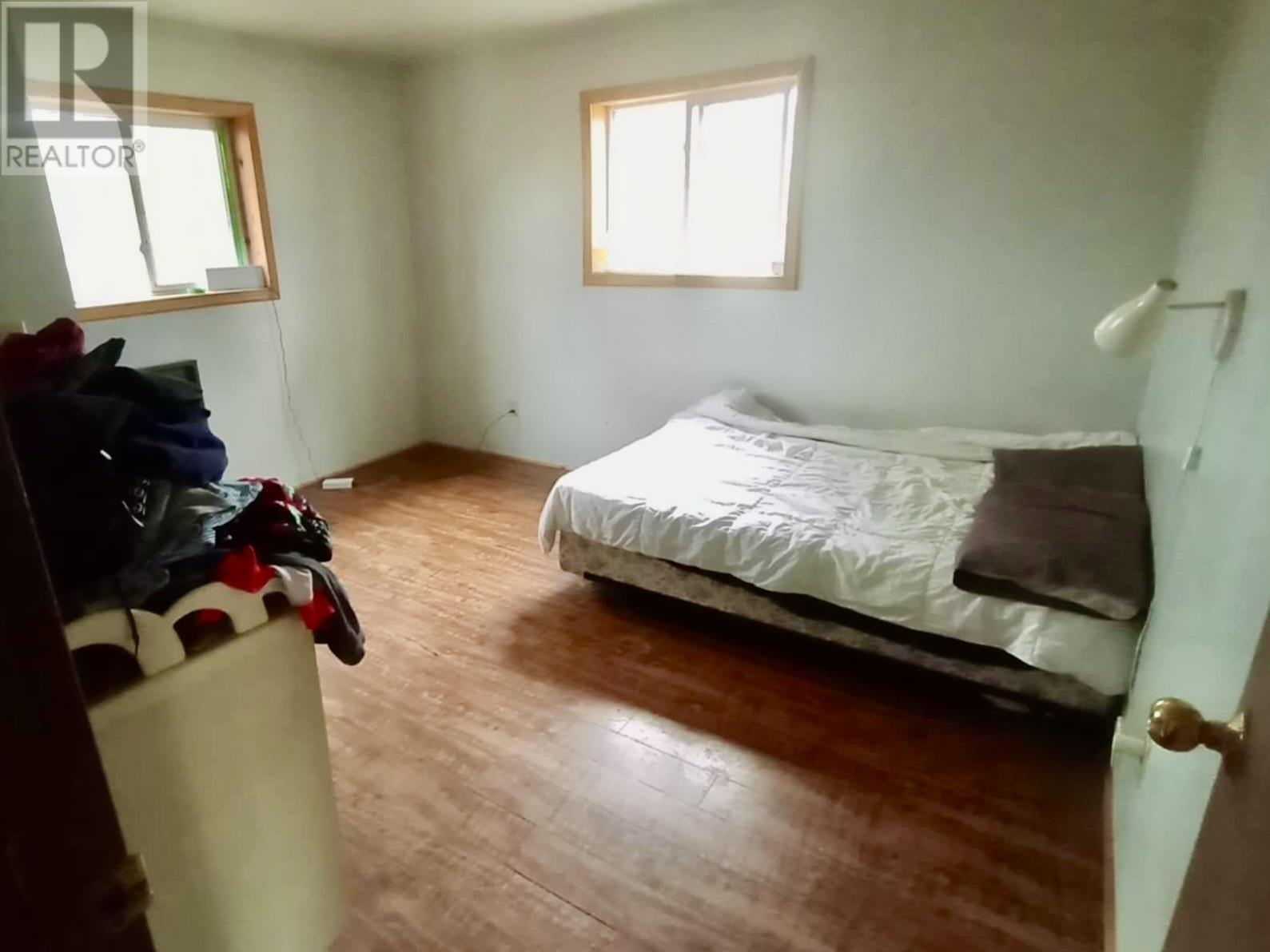 32 Martin AVE - 7