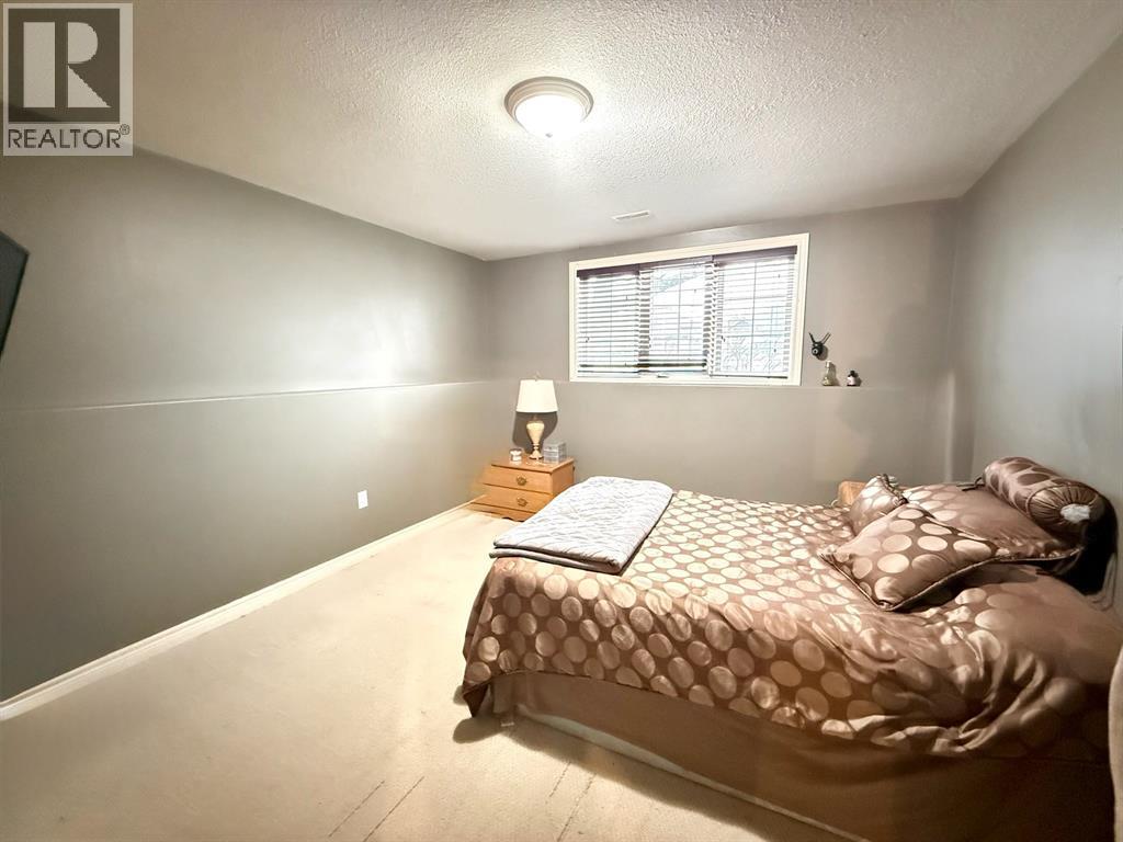 4015 Applewood DRIVE - 27
