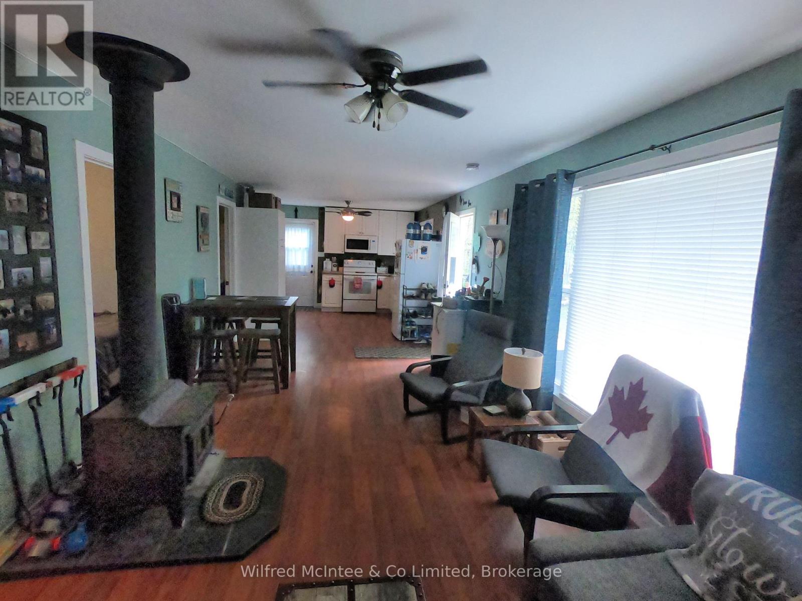 199 THOMPSON AVENUE - 4