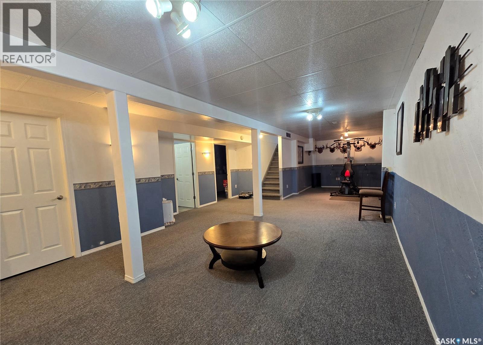 15 Mackenzie DRIVE - 17