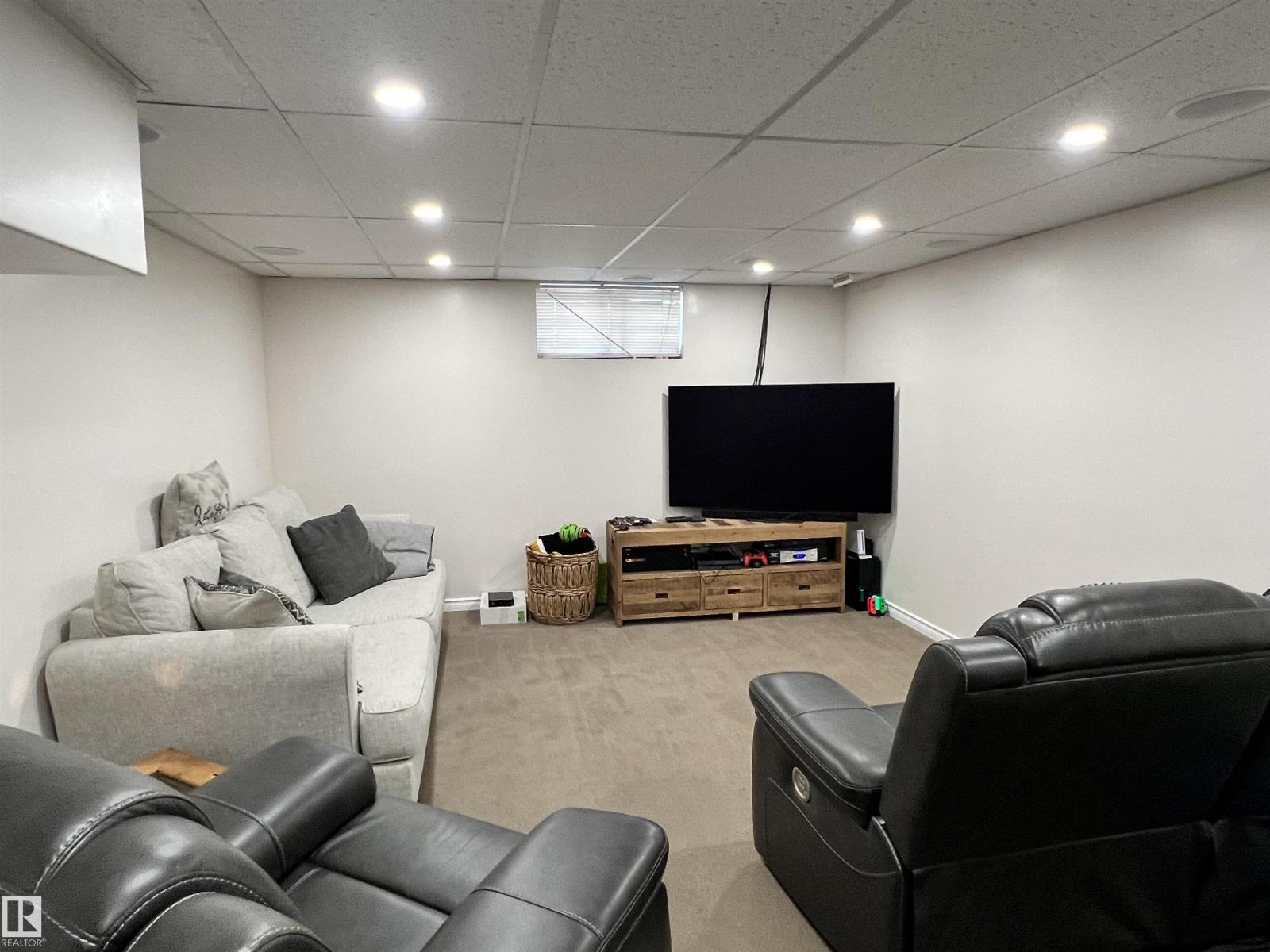 5120 48 ST - 21