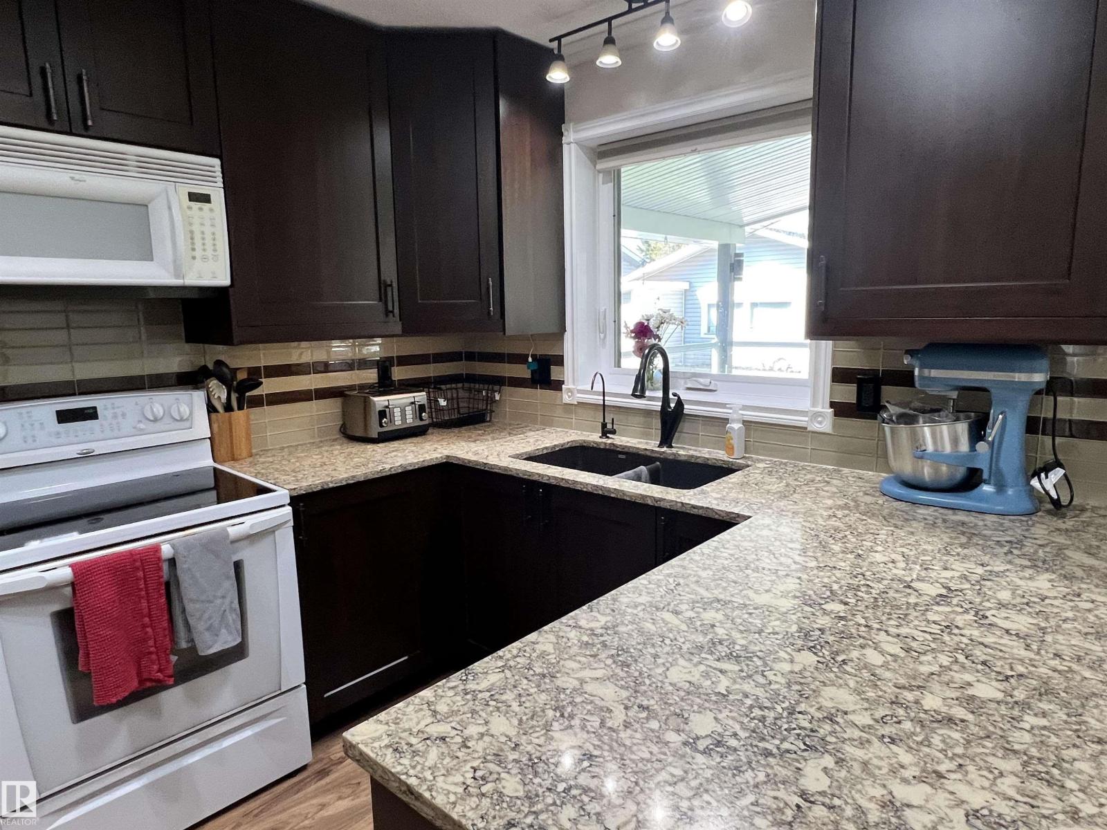 5120 48 ST - Image 3