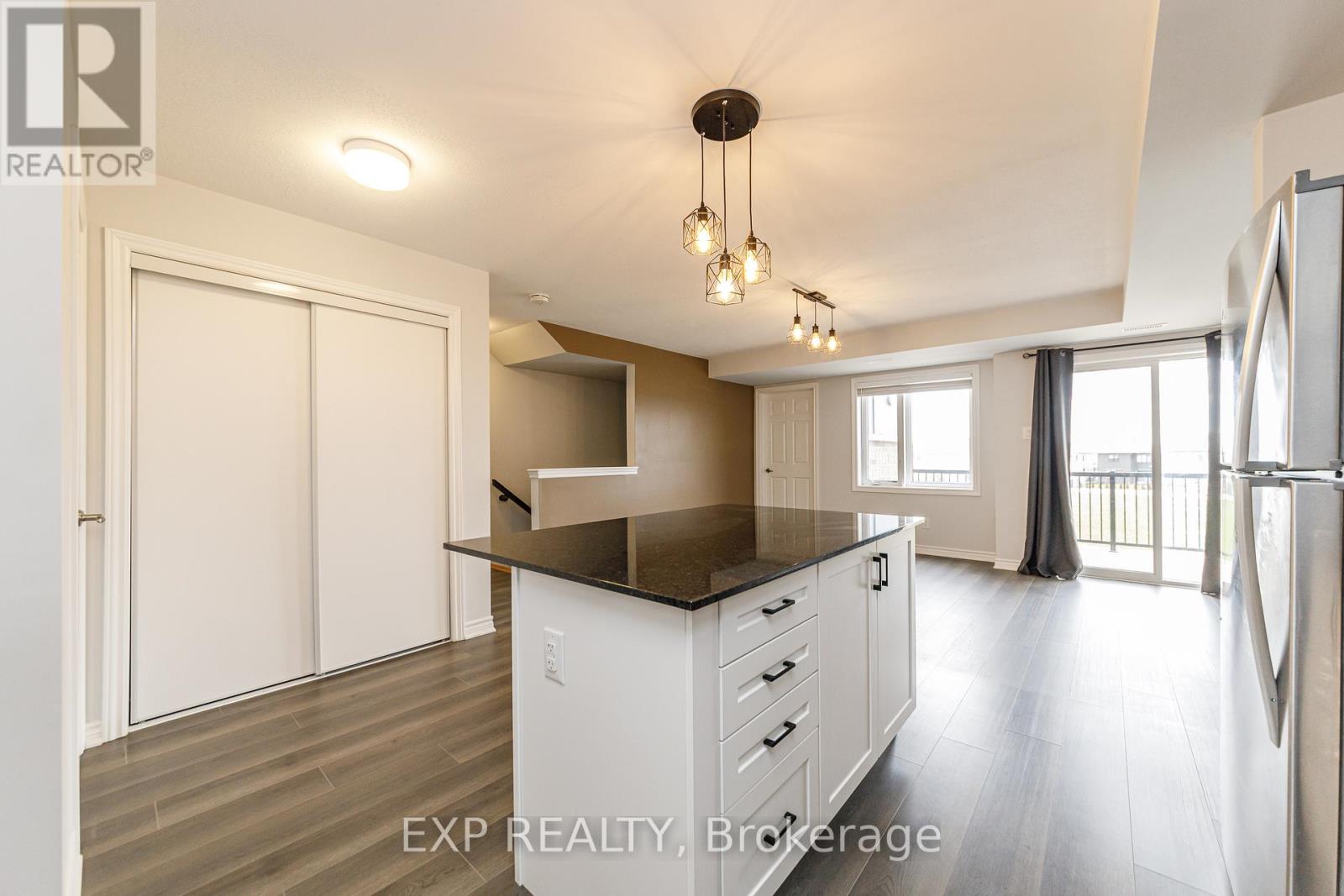 852 ATLAS TERRACE - 4