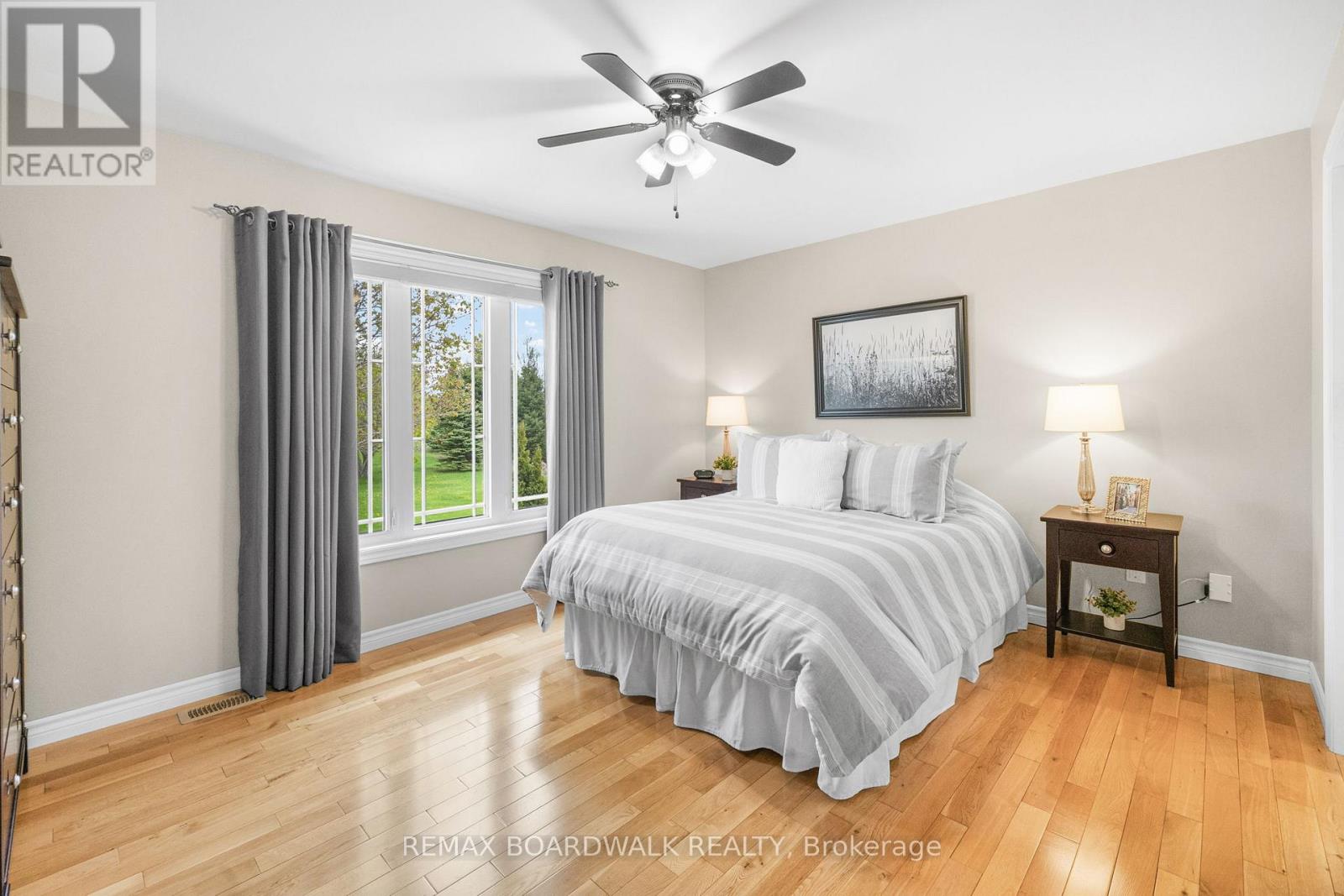 127 MACPHERSON WAY - 21
