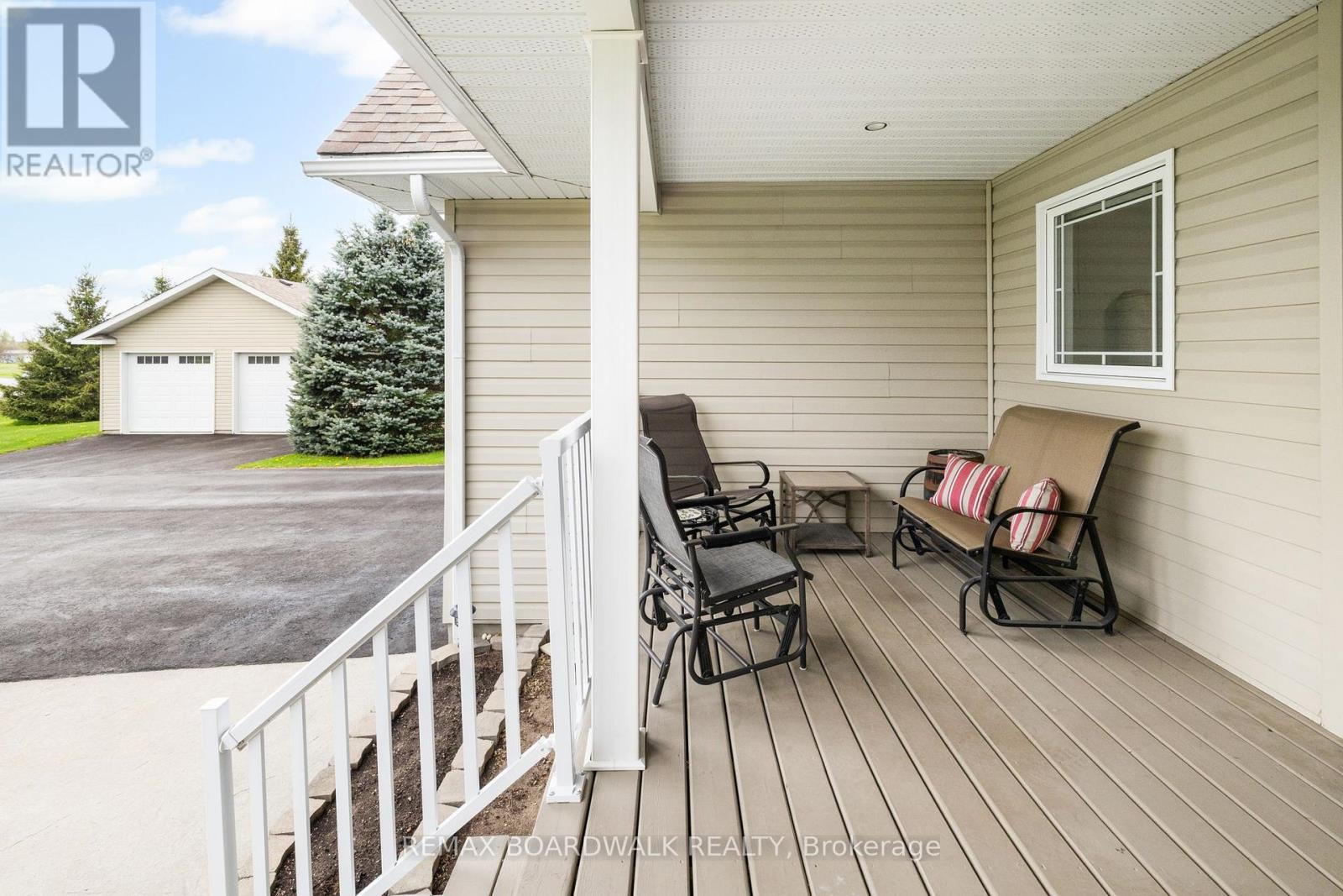 127 MACPHERSON WAY - 6