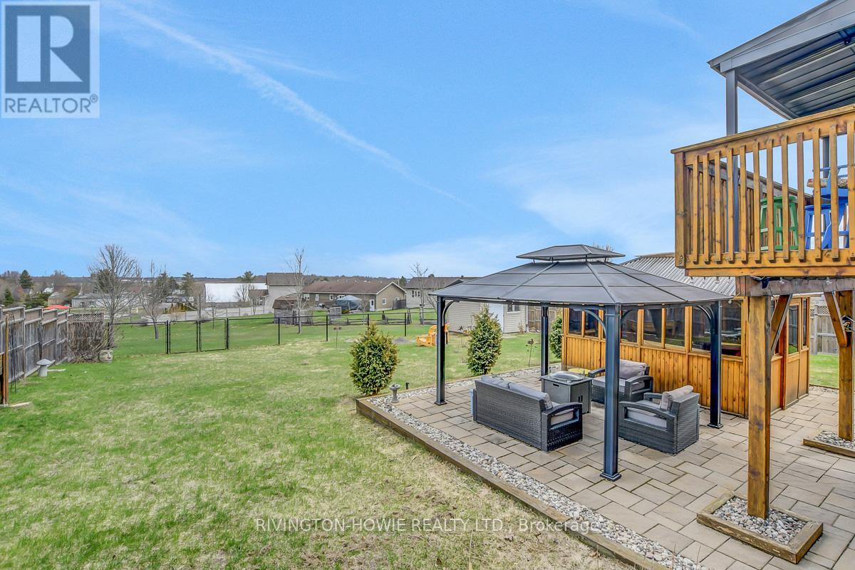 1757 CELINE STREET - 37
