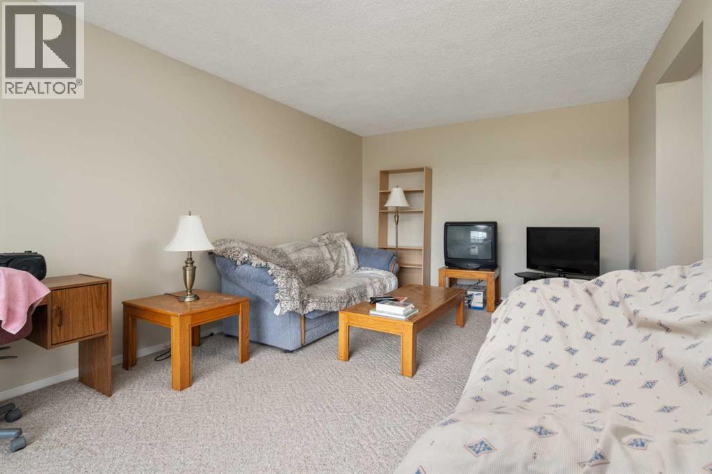 #208 4501 51 Street - 10