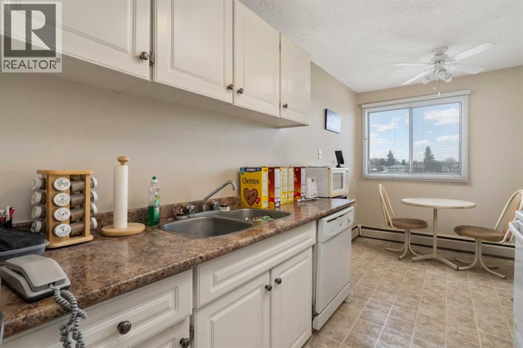 #208 4501 51 Street - 4