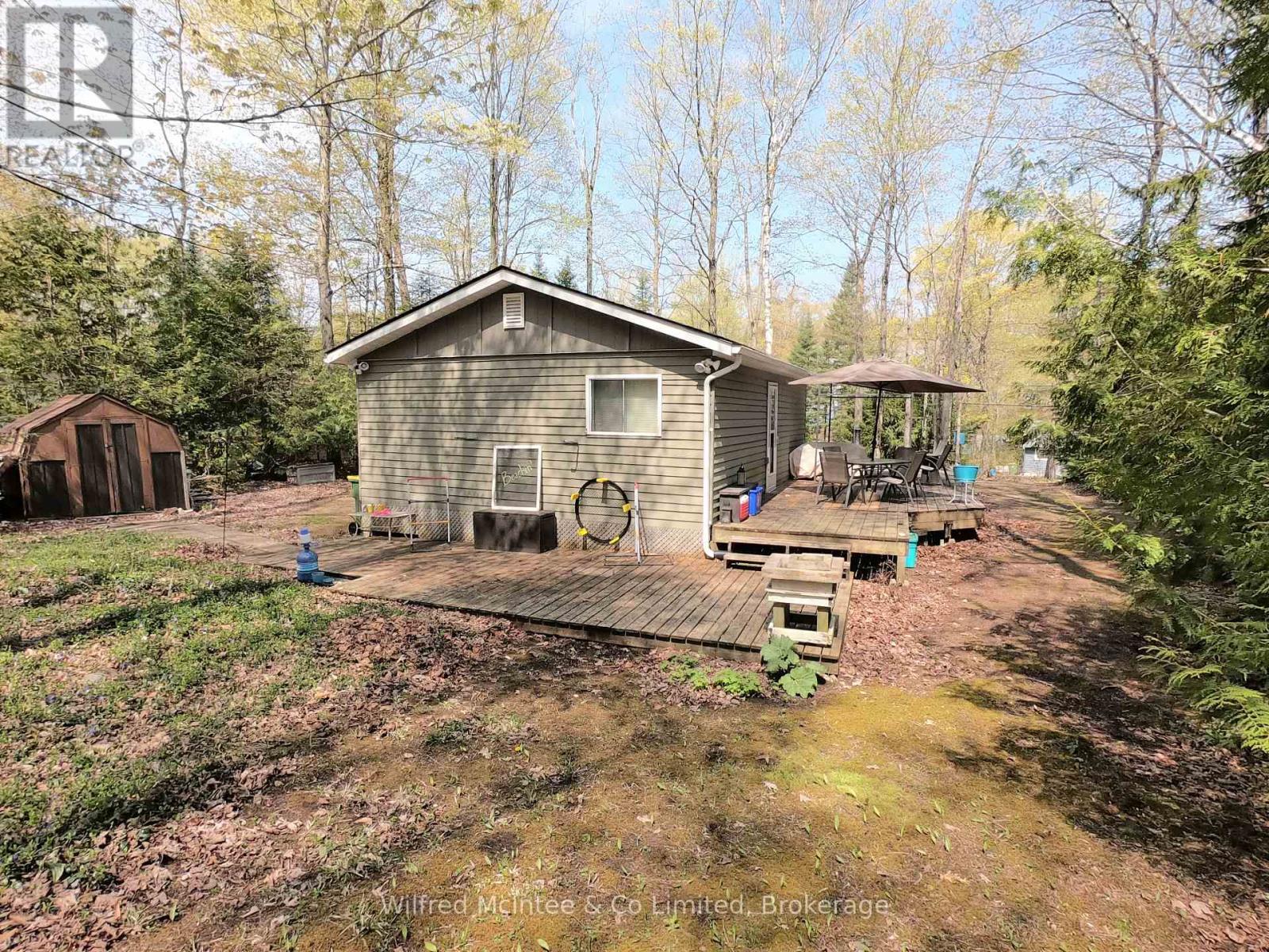 210 THOMPSON AVENUE - 14