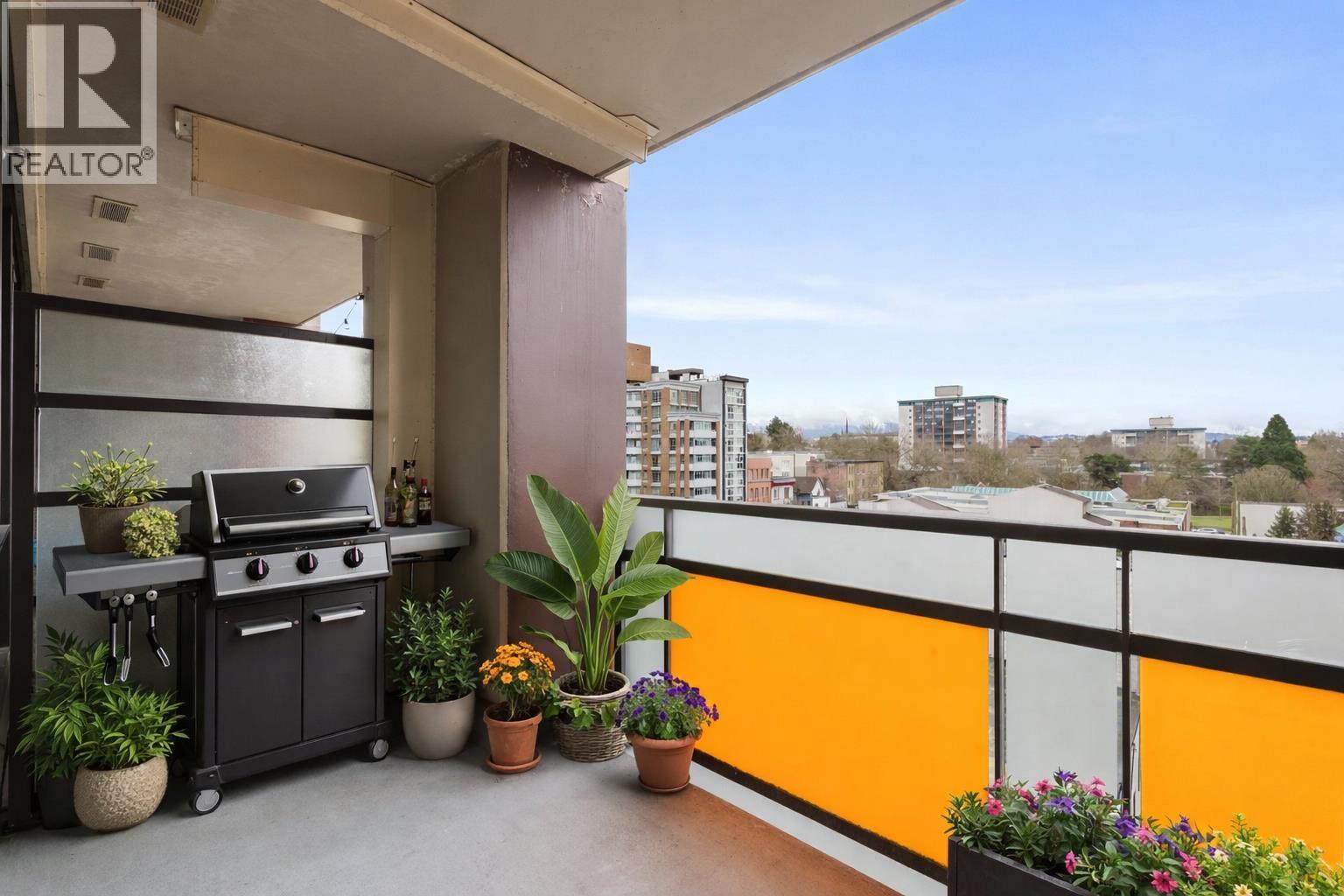 1 Bath Condo for Sale in Vancouver – 710 718 MAIN STREET, Vancouver – MLS# R3108744 - Image 7