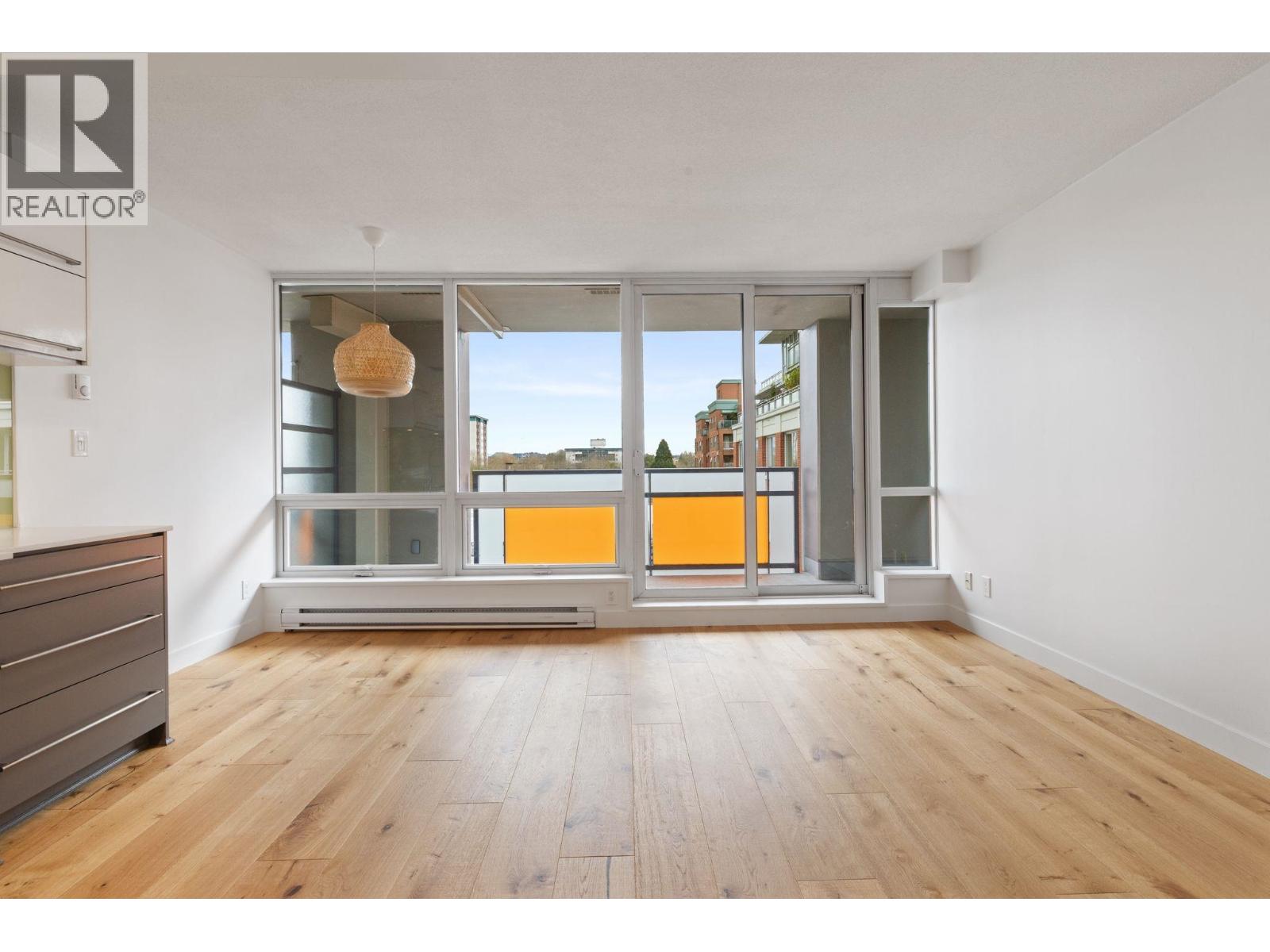 1 Bath Condo for Sale in Vancouver – 710 718 MAIN STREET, Vancouver – MLS# R3108744 - Image 8