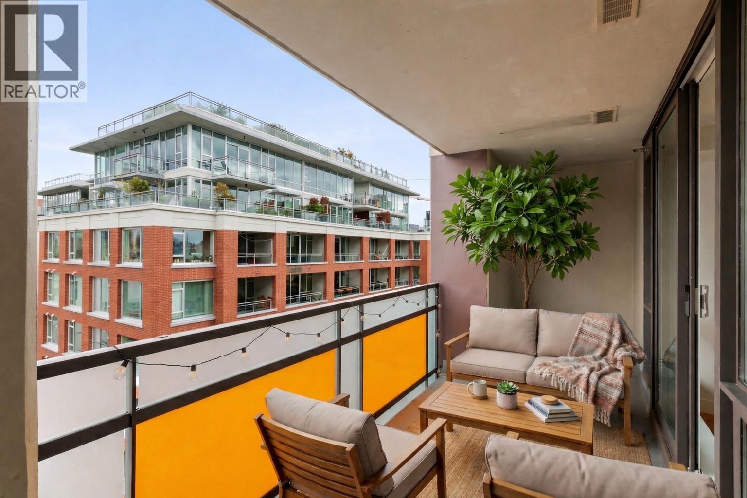1 Bath Condo for Sale in Vancouver – 710 718 MAIN STREET, Vancouver – MLS# R3108744 - Image 6