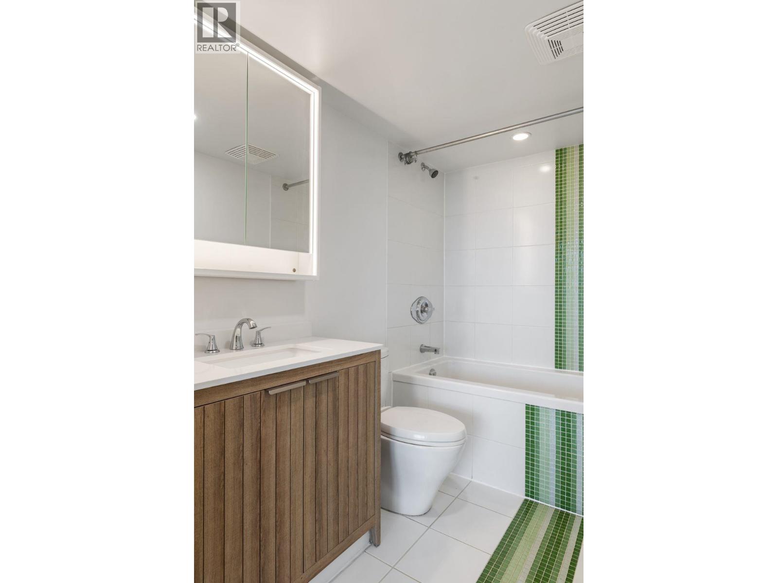 1 Bath Condo for Sale in Vancouver – 710 718 MAIN STREET, Vancouver – MLS# R3108744 - Image 11