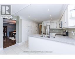 4 Robaldon Road, Toronto, ON M9A5A7 Photo 23