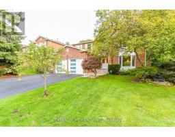 4 Robaldon Road, Toronto, ON M9A5A7 Photo 16