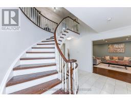 4 Robaldon Road, Toronto, ON M9A5A7 Photo 30