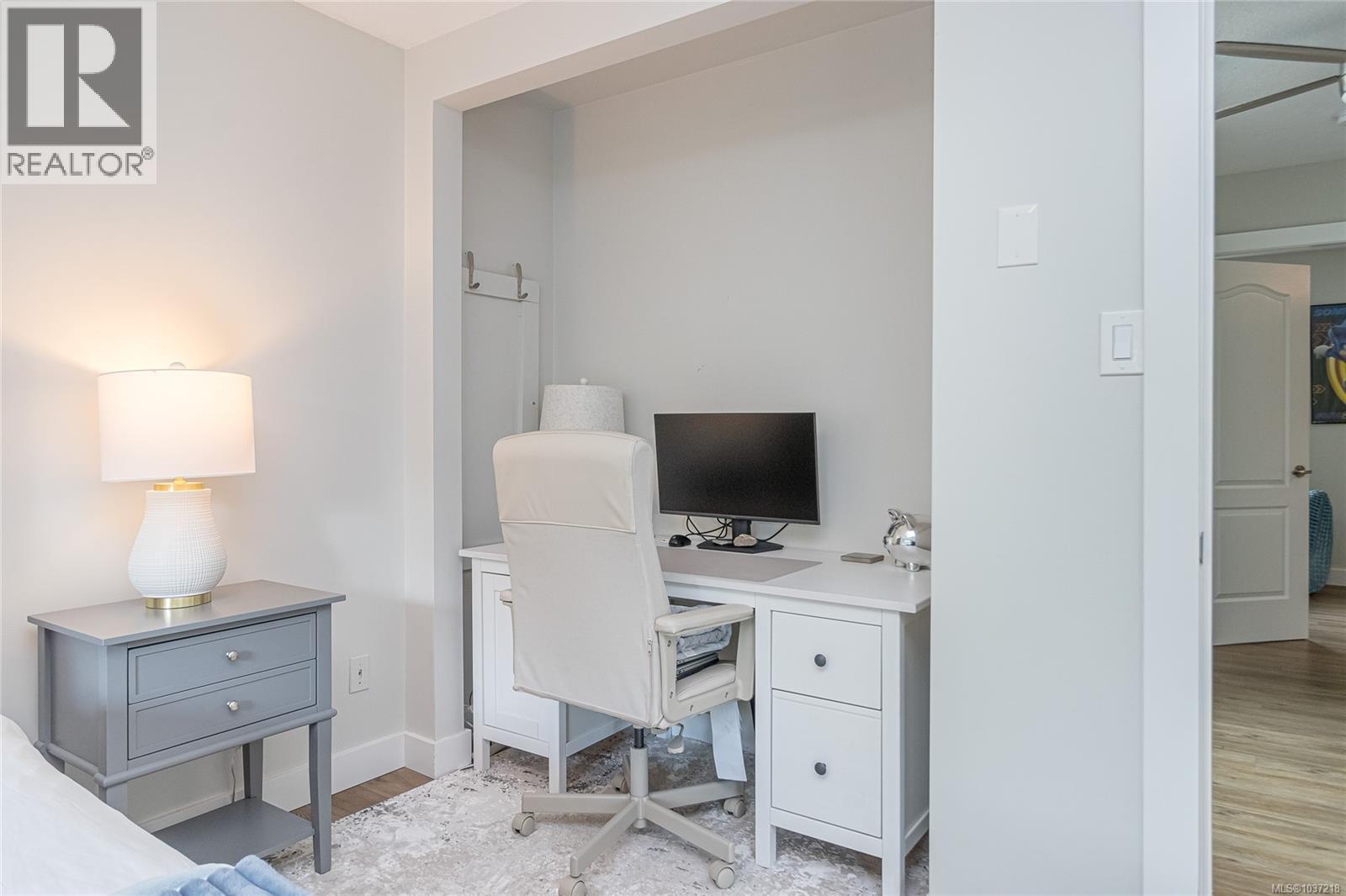 3729 Panorama Cres - 31