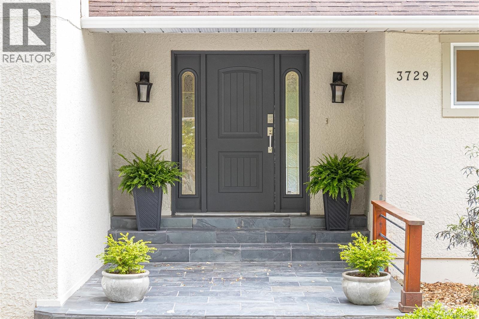 3729 Panorama Cres - 7