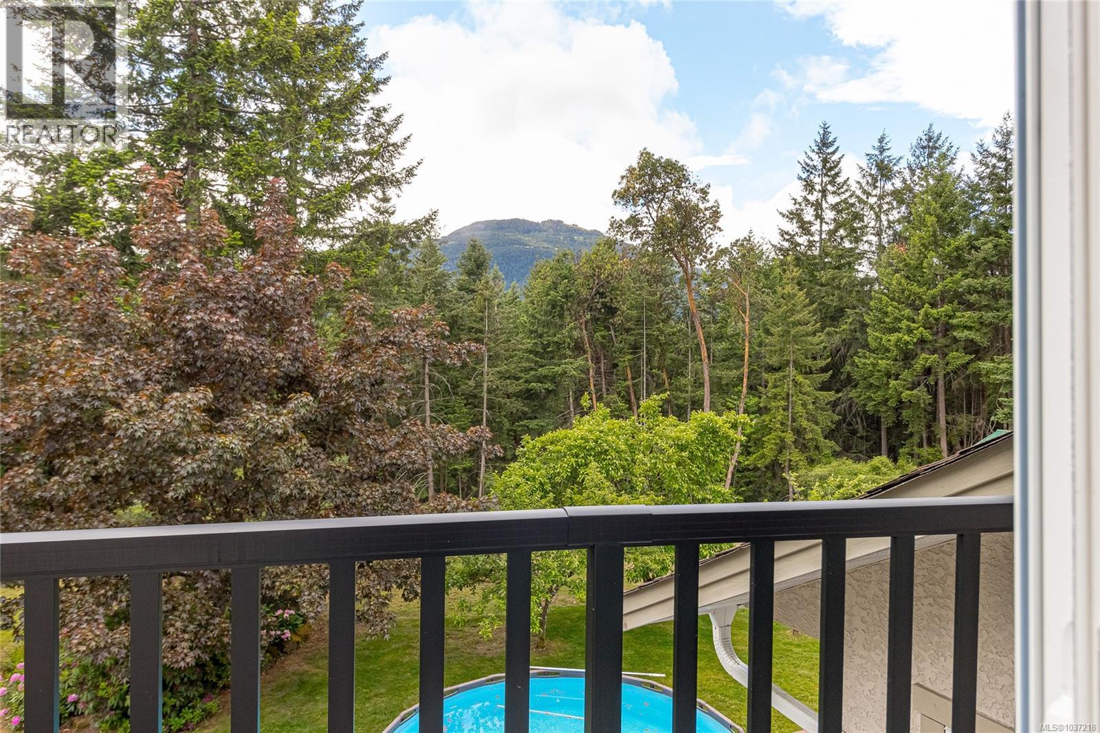 3729 Panorama Cres - 33