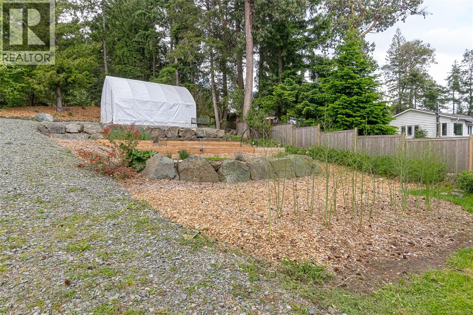 3729 Panorama Cres - 88