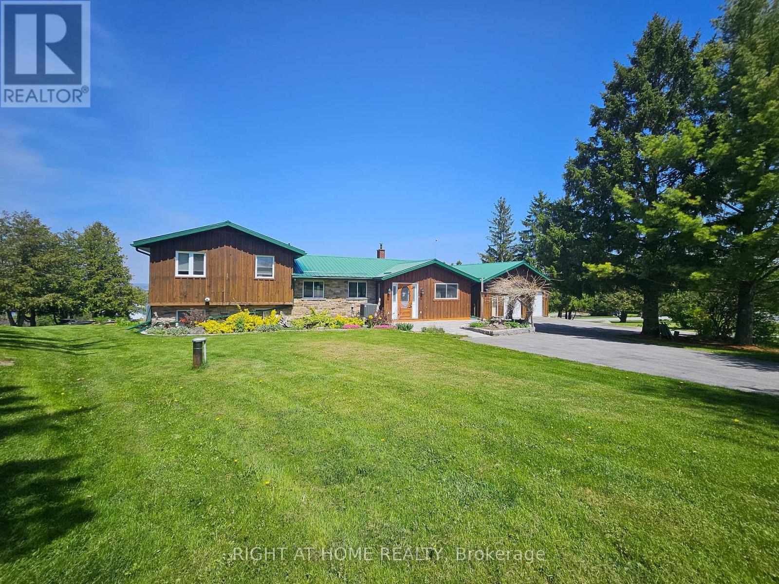 152 GRANDVIEW DRIVE - 4