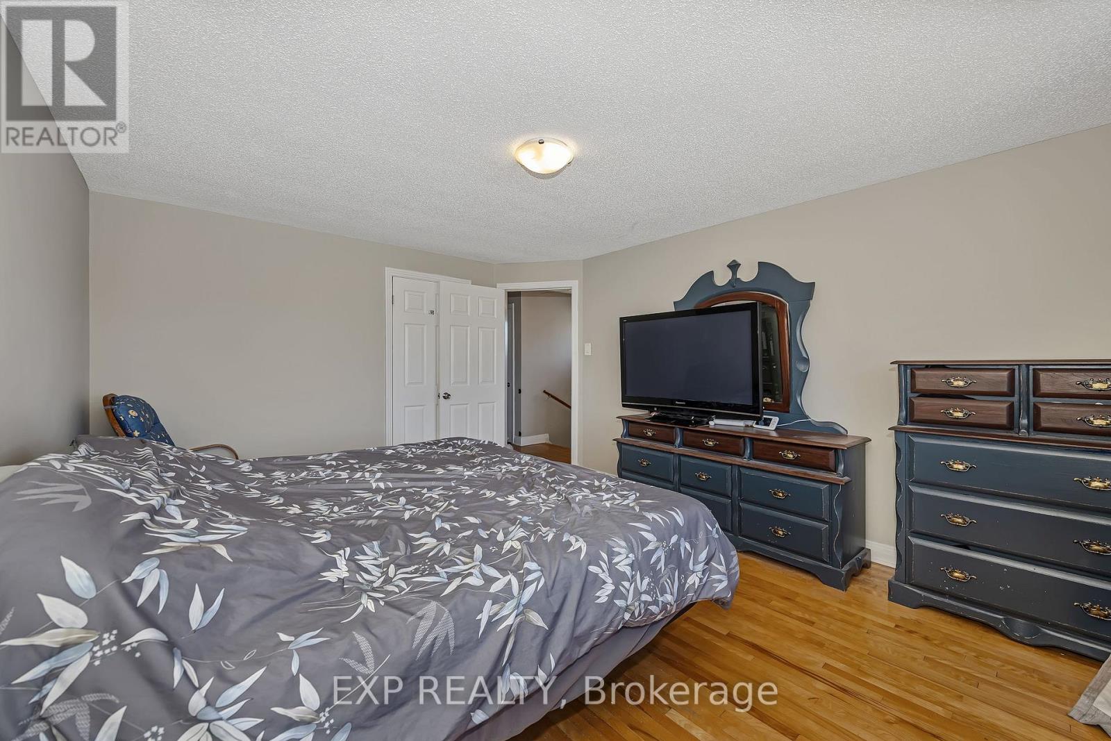 1470 LAPERRIERE AVENUE - 21