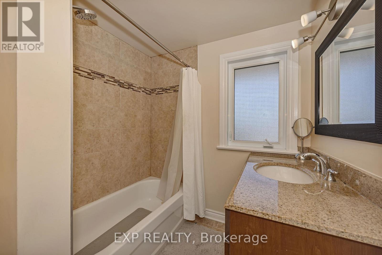 1470 LAPERRIERE AVENUE - 22