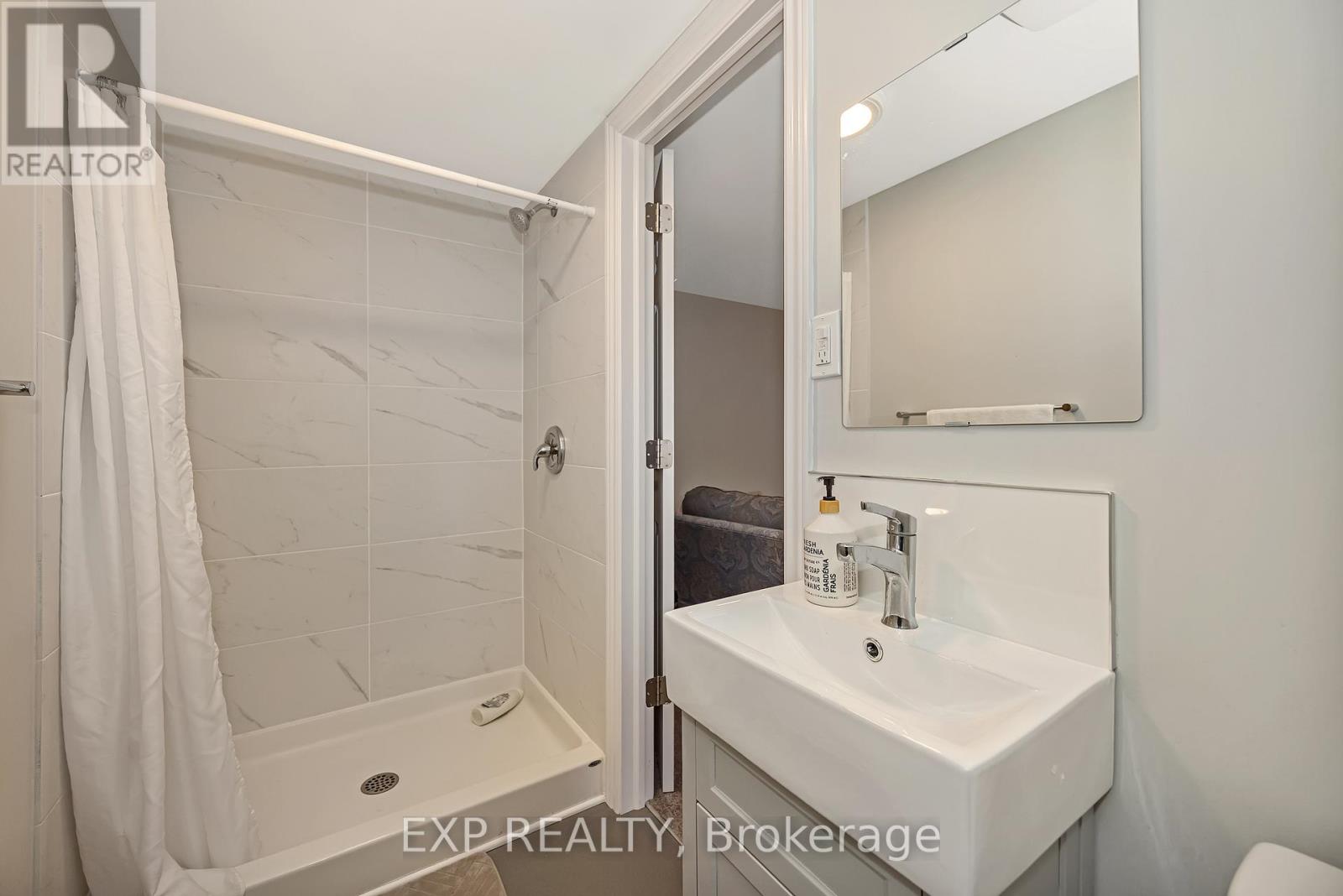 1470 LAPERRIERE AVENUE - 28