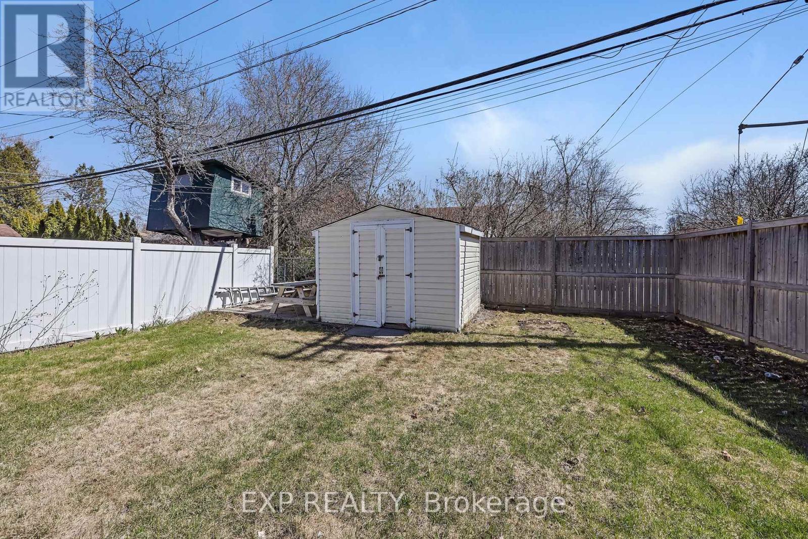 1470 LAPERRIERE AVENUE - 33